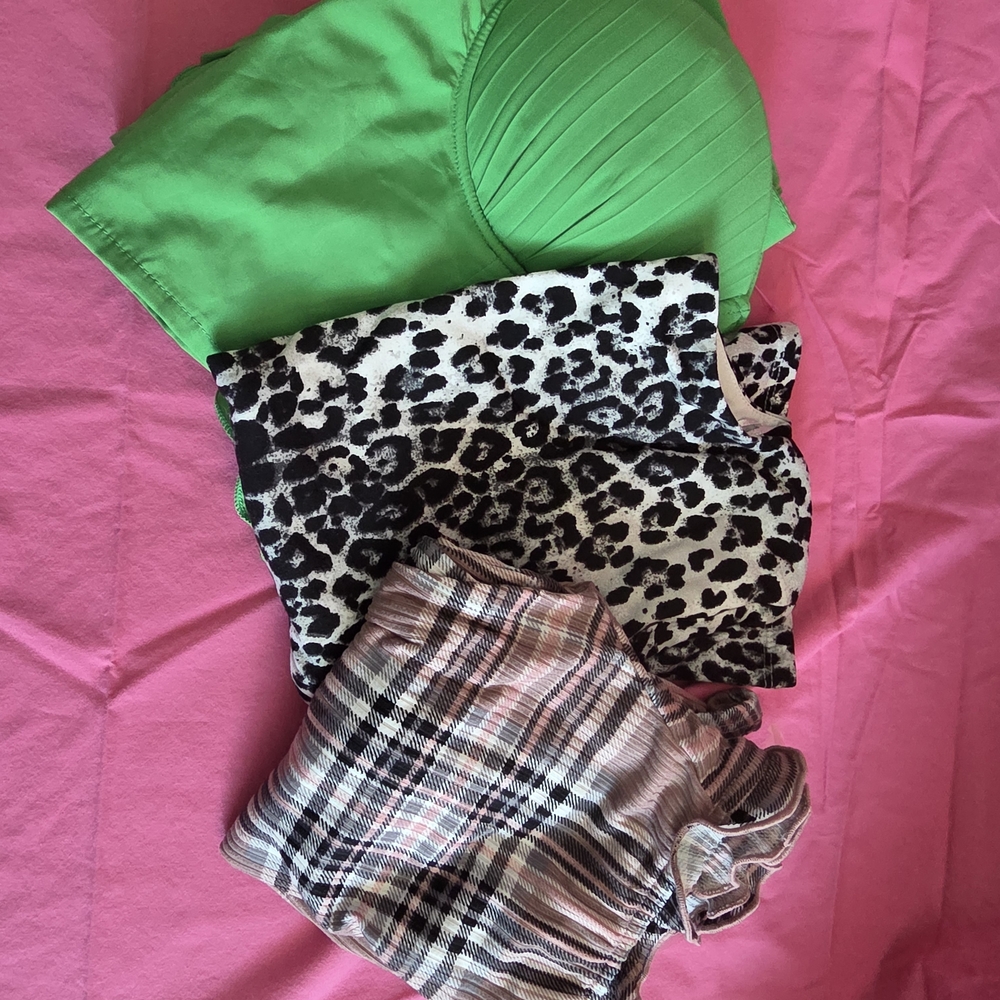 Plaid, Green, and Animal Print Clothing Bundle (A30) - Picture 2 of 5